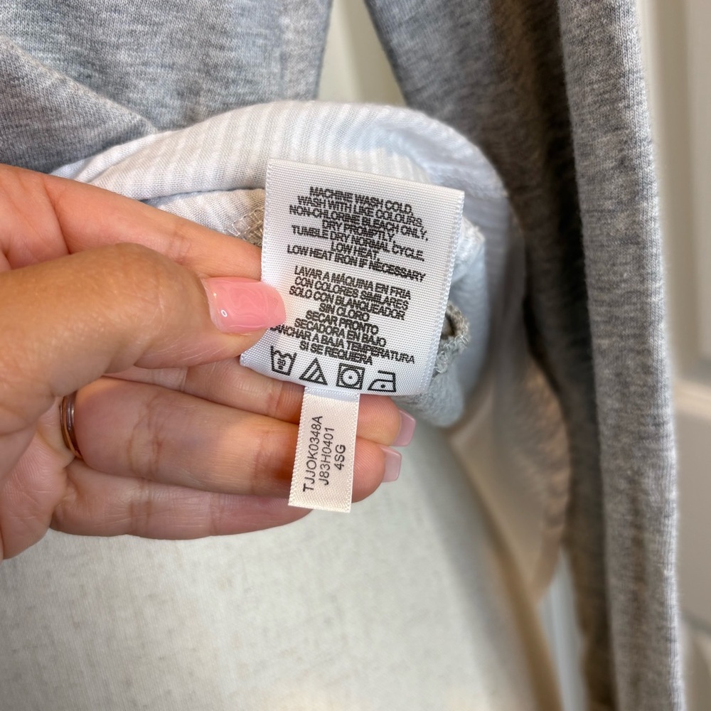 TOMMY HILFIGER Gray and White Collared Sweater - Picture 9 of 14